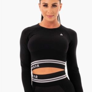 New Ryder wear tops size medium never worn brand new.